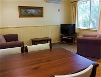 View Hill Holiday Units - Accommodation Airlie Beach