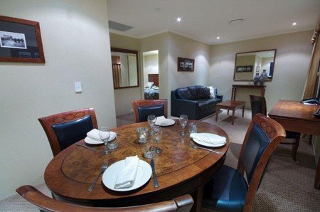 Armidale NSW Accommodation in Surfers Paradise