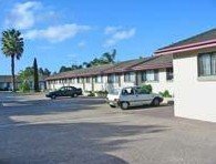 Hanging Rock Family Motel - Broome Tourism
