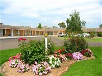 Bega Village Motor Inn - Tourism Canberra