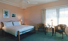 Ellis B And B - Accommodation in Surfers Paradise
