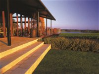 Watershed Premium Wines - Wagga Wagga Accommodation