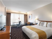 Holiday Inn Sydney Airport - eAccommodation