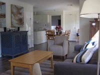 Saltaire Yellow - Accommodation Airlie Beach