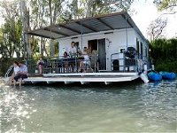 The Murray Dream Self Contained Moored Houseboat - C Tourism