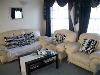 Beachside Apartment - Hove - Townsville Tourism