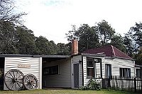 Glenbrook House and Cottage - Tourism Brisbane