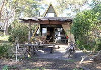 Poppies on the Beach and the Outrigger - Lennox Head Accommodation