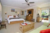 The Nature Lodge - Accommodation Airlie Beach