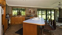 Banksia Garden Retreat - Wagga Wagga Accommodation