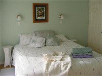 Alligator Creek Bed and Breakfast - Accommodation Airlie Beach
