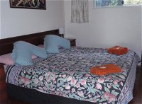 Beachfront Zilzie Holiday Home and Cottage - Surfers Gold Coast