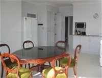 Olas Holiday House - Accommodation in Surfers Paradise