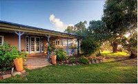 James Farmhouse and Rose Cottage - Redcliffe Tourism