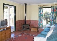 Pademelon Lodge - Holiday Home - Accommodation Noosa