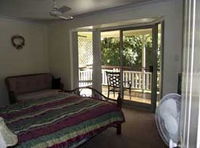 Bowerbird House - Holiday Home - Accommodation Airlie Beach