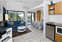 Julians Apartments - Accommodation Airlie Beach