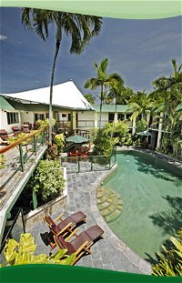 Bay Village Tropical Retreat Cairns - St Kilda Accommodation