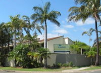 Le Court Villas - Palm Beach Accommodation