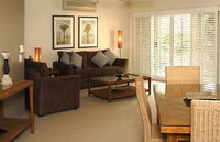 Macquarie Lodge Luxury Apartments - Accommodation Airlie Beach