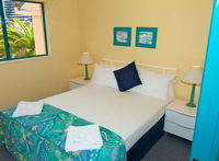 Aruba Surf Resort - Accommodation Airlie Beach