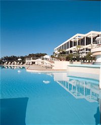 Absolute Beachfront Opal Cove Resort - Accommodation Brisbane