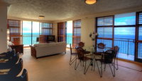 Surfers Aquarius On The Beach - Accommodation Redcliffe