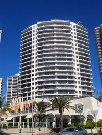 Surfers International Resort - Redcliffe Tourism