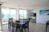 Wyuna Beachfront Apartments