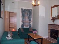 Mountain Top Holiday Home - Southport Accommodation