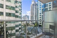 Astra Apartments - Chatswood - Surfers Gold Coast