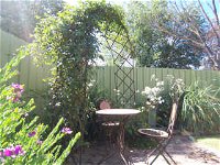 Robyn's Nest Country Cottages - Wagga Wagga Accommodation