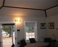 Coonie Cottage - Dalby Accommodation