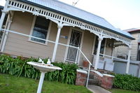 The Little Bird House - Accommodation Airlie Beach