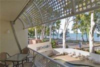 On Palm Cove Beachfront Apartments - Redcliffe Tourism