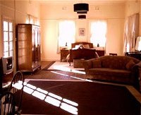 Old Parkes Convent - eAccommodation