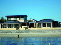 Baird Bay Ocean Eco Apartments - Townsville Tourism