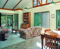 Harmony Forest Accommodation And Vineyard - Gold Coast 4U