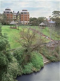 Amora Riverwalk Melbourne - Accommodation Sydney