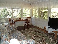 Whispering Pines Chalet amp Cottages - Accommodation Sunshine Coast
