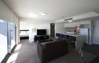 Chifley Executive Suites - Schoolies Week Accommodation