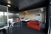 St Kilda Beach House  Hotel Barkly - Hostel - Accommodation Rockhampton