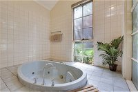 Comfort Inn Greensborough - SA Accommodation