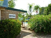 Palm Court Budget Motel Hostel/Backpackers - Accommodation NT
