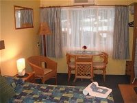 Black Swan Waterfront Motel - Dalby Accommodation