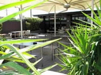 Crossroads Hotel Liverpool - Accommodation in Surfers Paradise