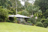 Montville Misty View Cottages - Surfers Gold Coast