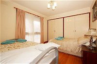 40 Thames Holiday Unit - Accommodation in Surfers Paradise