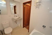Camperdown 21 Brigs Furnished Apartment - Geraldton Accommodation