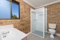 Golden Beach Motor Inn - Townsville Tourism